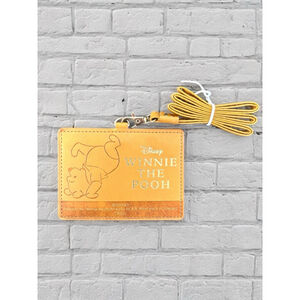 Disney’s Winnie The Pooh Yellow Tan ID Badge Holder Case w/18 Inch Lanyard NWOT